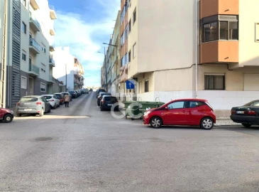 Apartamento T2 para Arrendamento em Seixal, Arrentela e Aldeia de Paio Pires