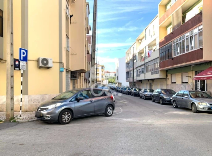 Apartamento T2 para Arrendamento em Seixal, Arrentela e Aldeia de Paio Pires Foto 4