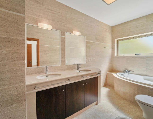 Moradia T4 para Venda em Tavira (Santa Maria e Santiago) Foto 24