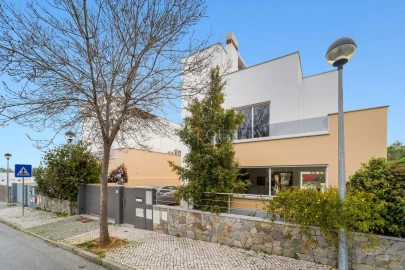 Moradia T3 para Venda em Santo Estêvão