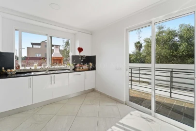 Moradia T3 para Venda em Santo Estêvão