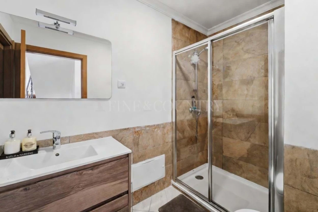 Moradia T3 para Venda em Santo Estêvão Foto 12