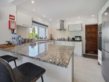 Moradia T3 para Venda em Lagoa e Carvoeiro