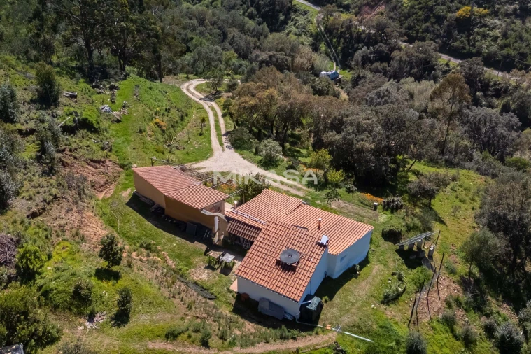 Moradia T1 para Venda em Marmelete Foto 34