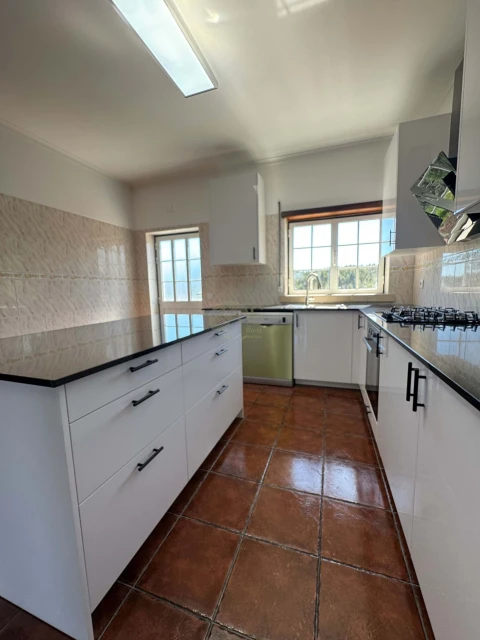 Moradia T3 para Venda em Vila Facaia