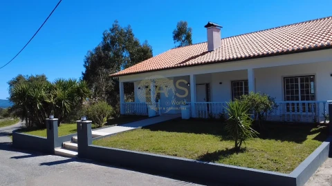 Moradia T3 para Venda em Vila Facaia