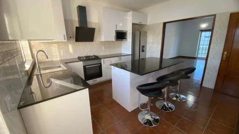 Moradia T3 para Venda em Vila Facaia