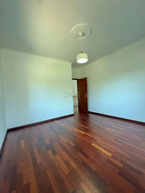 Moradia T3 para Venda em Vila Facaia