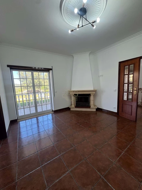 Moradia T3 para Venda em Vila Facaia