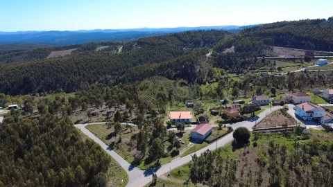 Moradia T3 para Venda em Vila Facaia