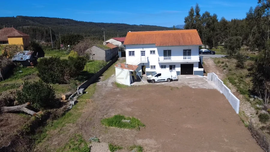 Moradia T3 para Venda em Vila Facaia Foto 24