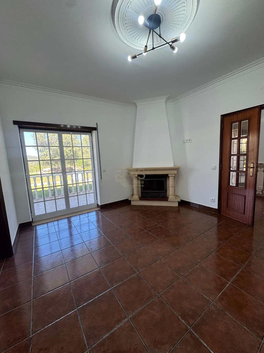 Moradia T3 para Venda em Vila Facaia Foto 6