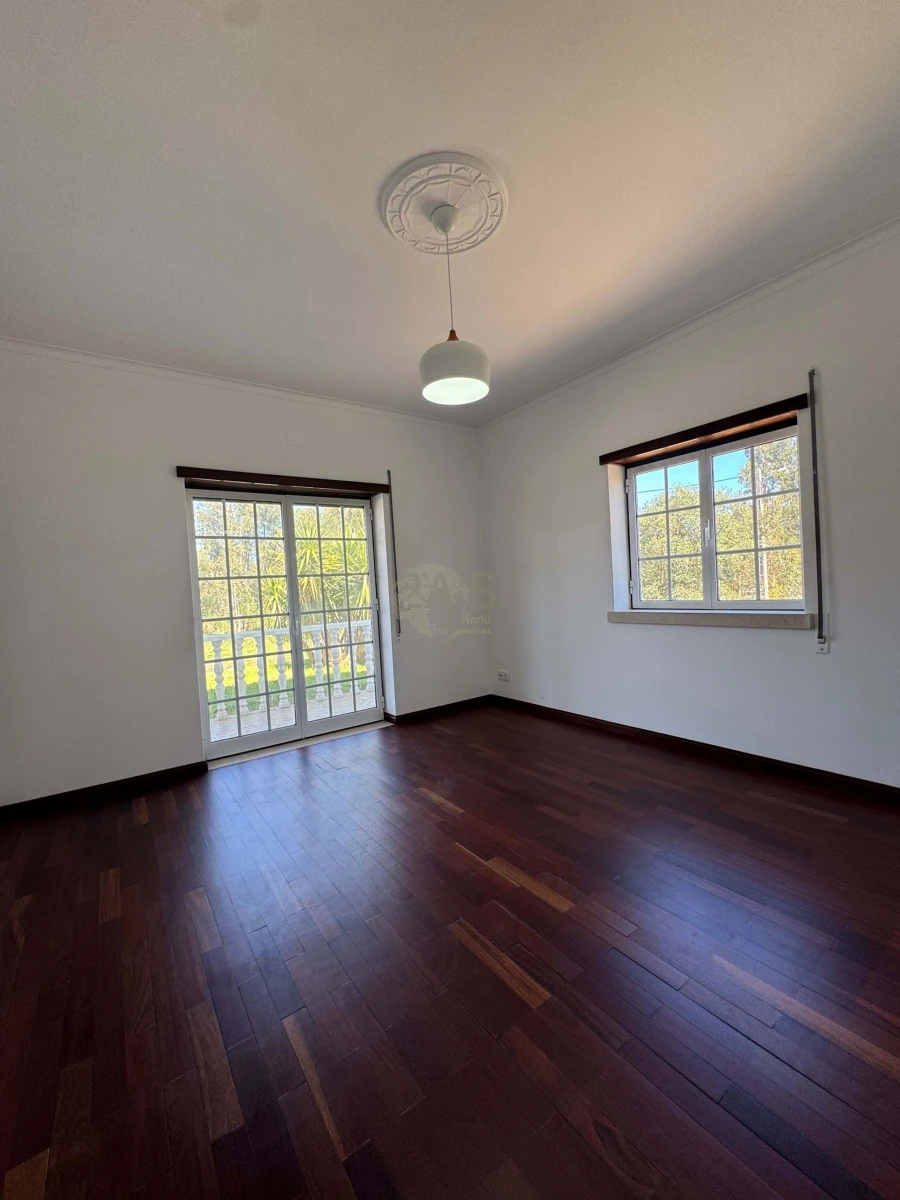 Moradia T3 para Venda em Vila Facaia Foto 16