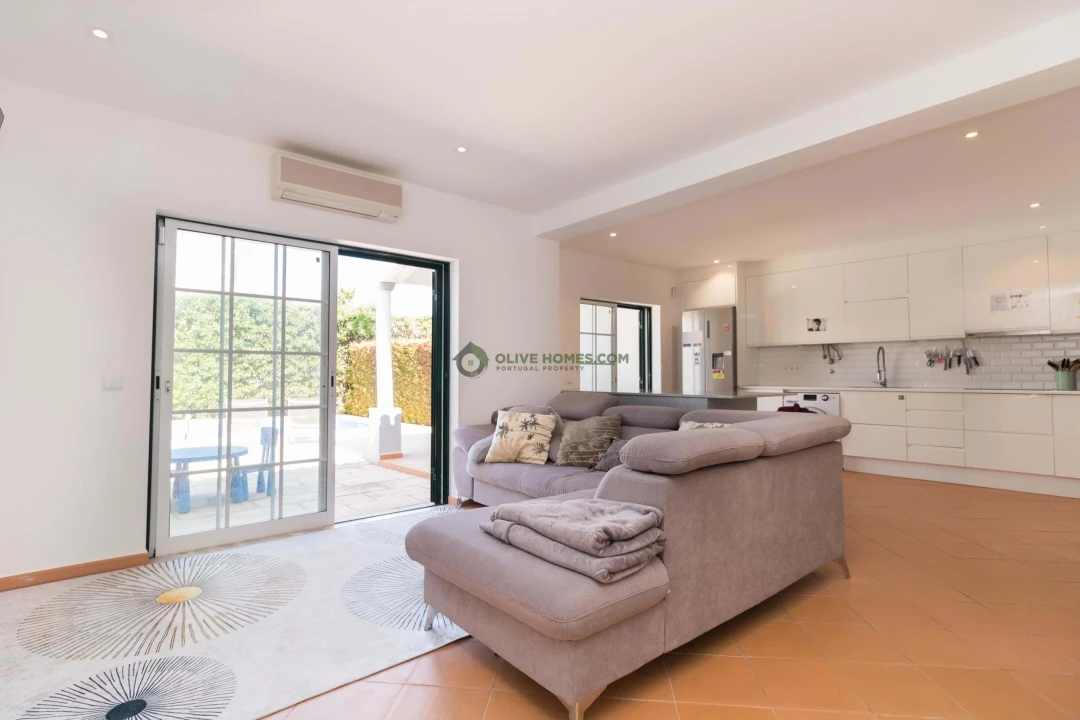 Moradia T3 para Venda em Almancil Foto 10