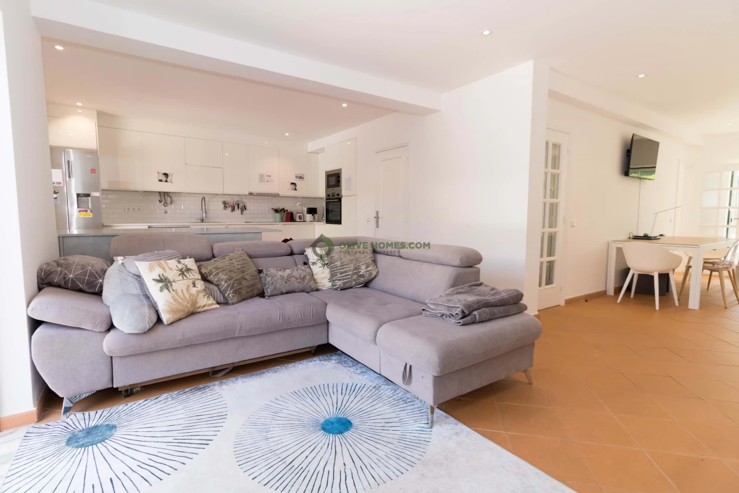 Moradia T3 para Venda em Almancil Foto 13