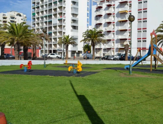 Apartamento T2 para Venda em Quarteira Foto 7