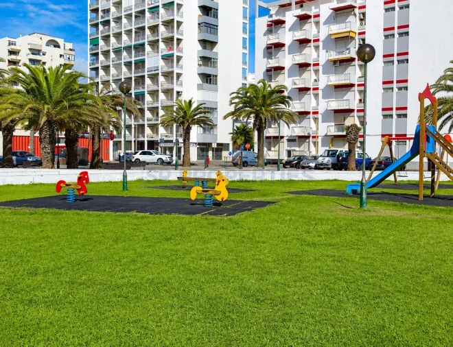 Apartamento T2 para Venda em Quarteira Foto 11