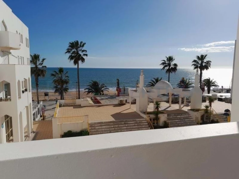 Apartamento T2 para Venda em Quarteira Foto 6