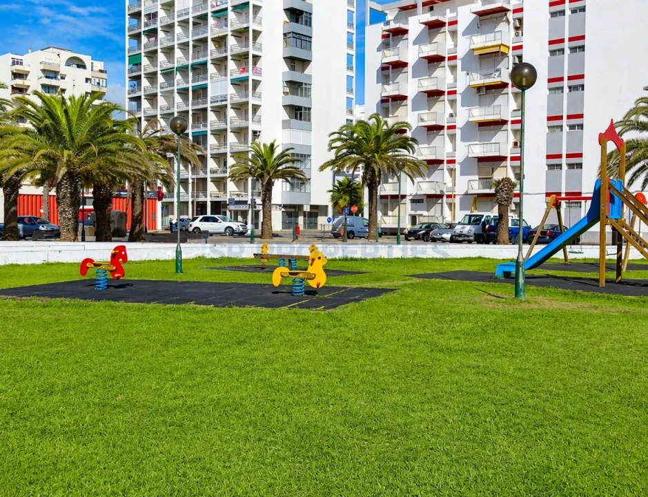 Apartamento T2 para Venda em Quarteira Foto 11