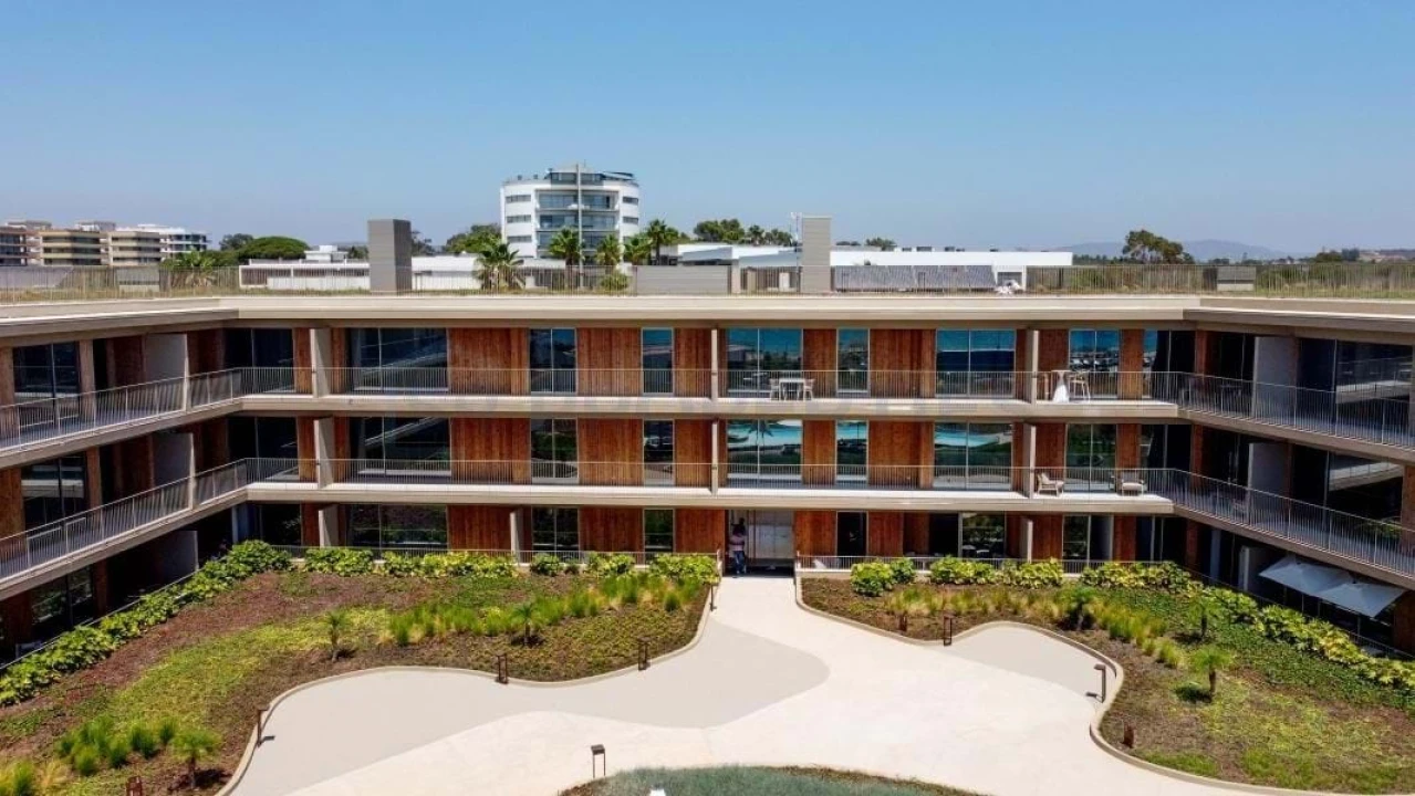 Apartamento T2 para Venda em Quarteira Foto 6