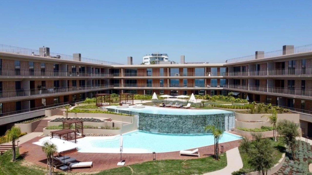 Apartamento T2 para Venda em Quarteira Foto 7