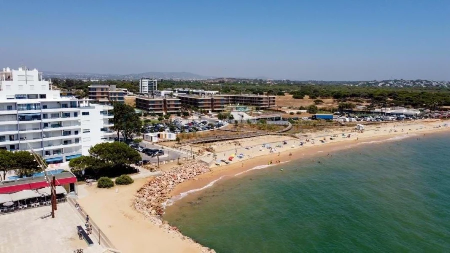 Apartamento T2 para Venda em Quarteira Foto 17