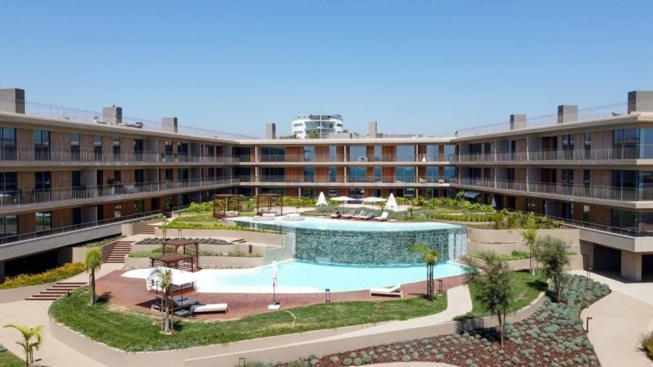 Apartamento T2 para Venda em Quarteira Foto 8