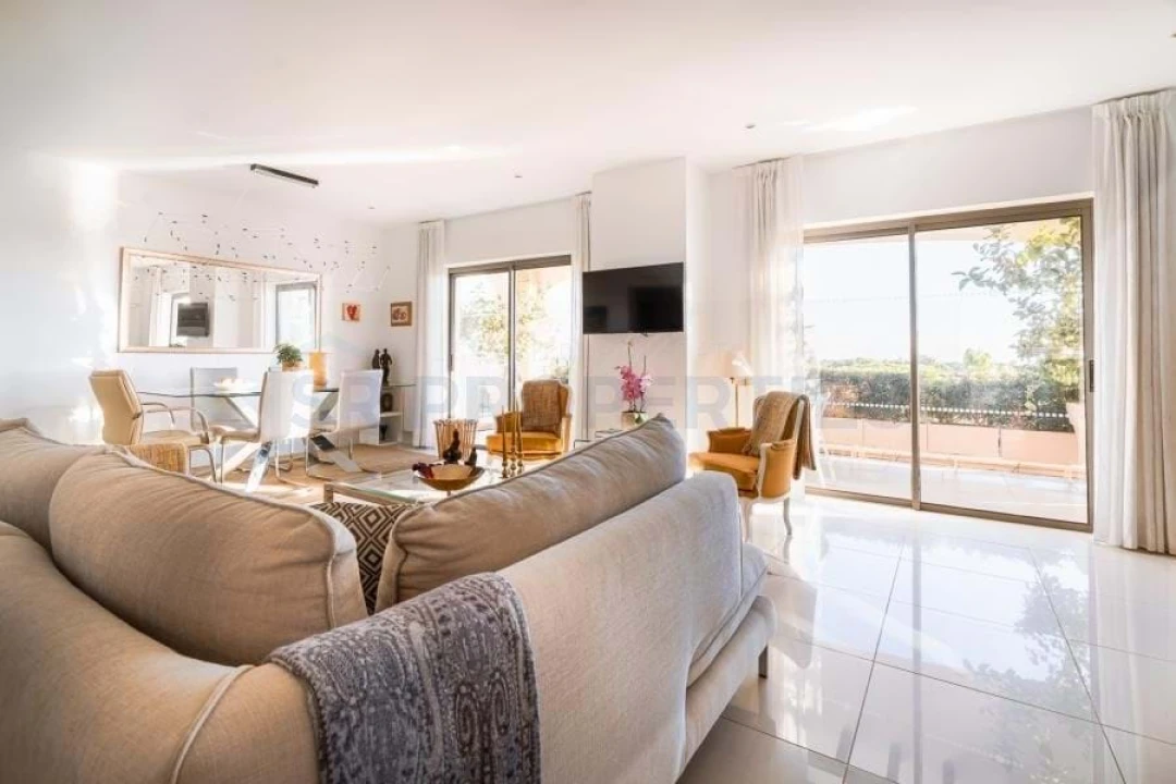 Apartamento T2 para Venda em Quarteira Foto 13