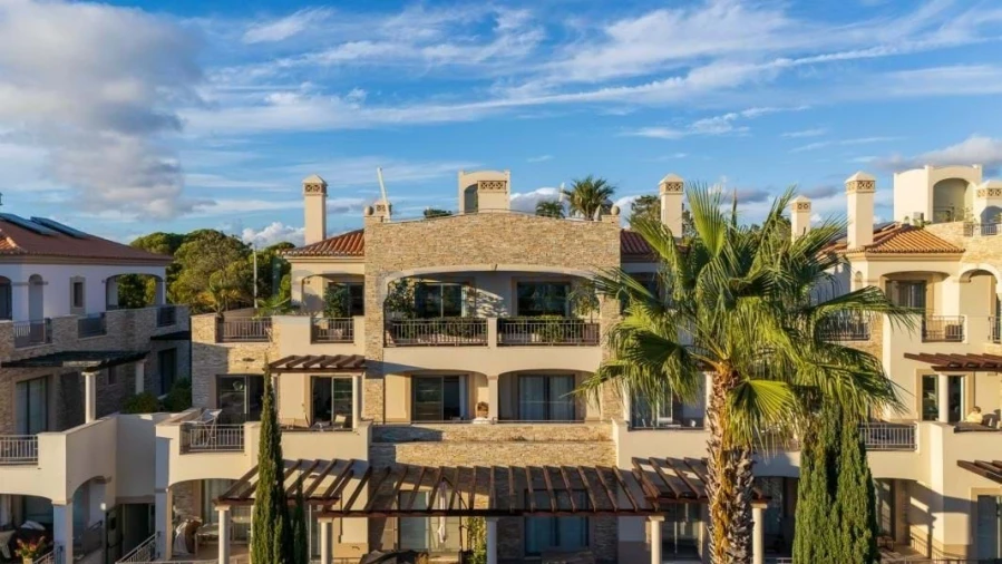 Apartamento T2 para Venda em Quarteira Foto 18