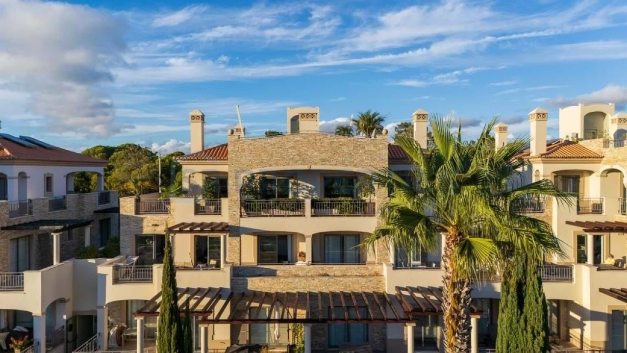 Apartamento T2 para Venda em Quarteira Foto 18