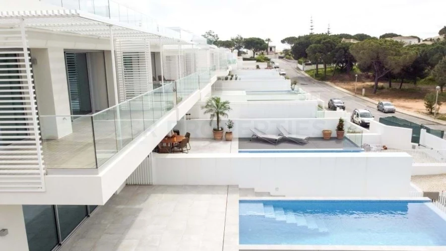 Moradia T3 para Venda em Almancil Foto 36