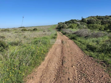 Terreno para Venda em Lagos (São Sebastião e Santa Maria)