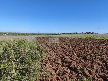 Terreno para Venda em Lagos (São Sebastião e Santa Maria)