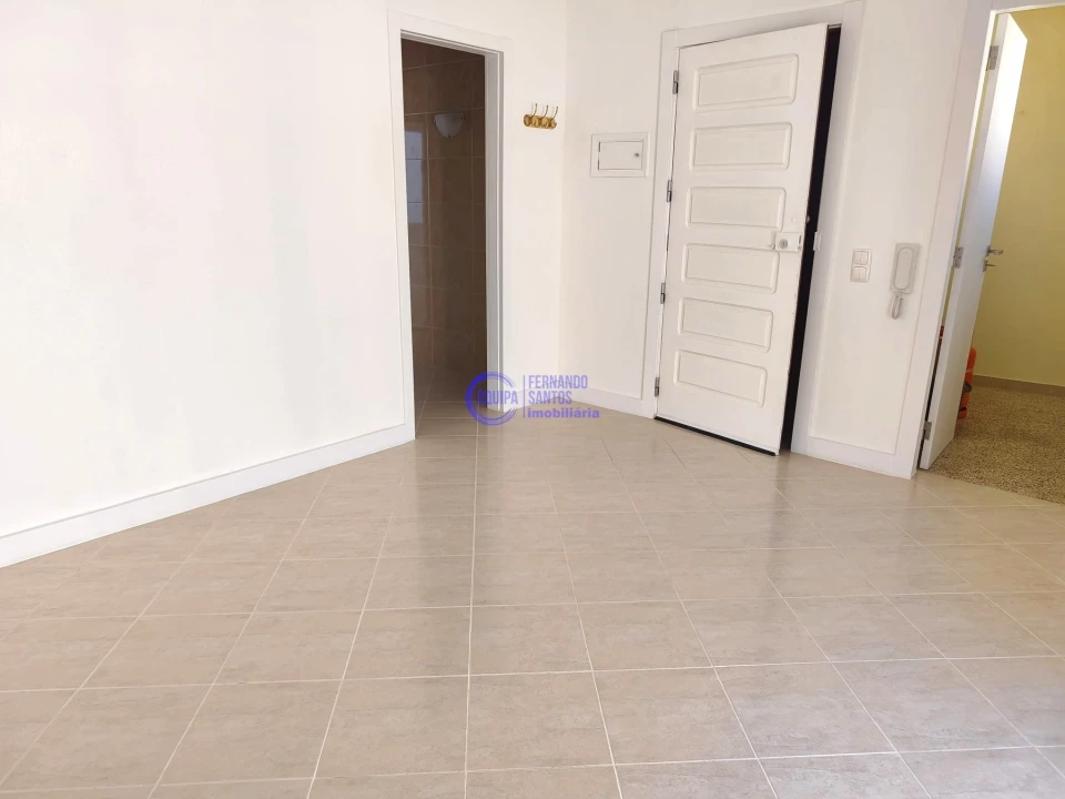 Apartamento T1 para Venda em Armação de Pera Foto 7