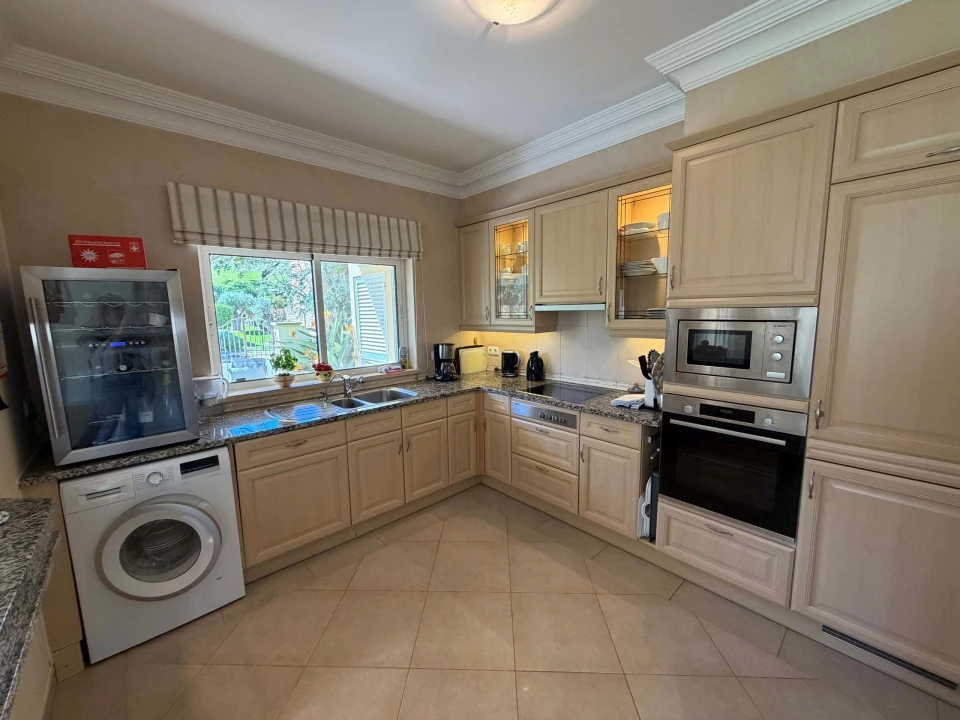 Moradia T4 para Venda em Lagos (São Sebastião e Santa Maria) Foto 8