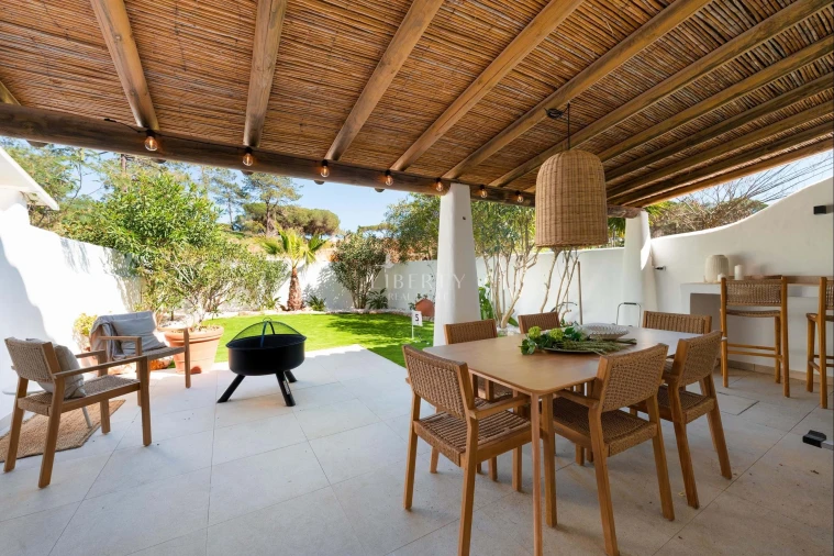 Moradia T4 para Venda em Almancil Foto 17