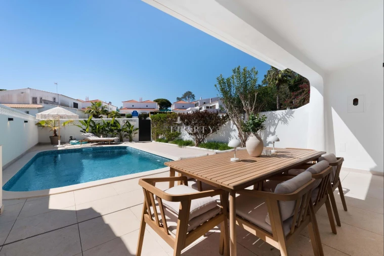 Moradia T4 para Venda em Almancil Foto 4