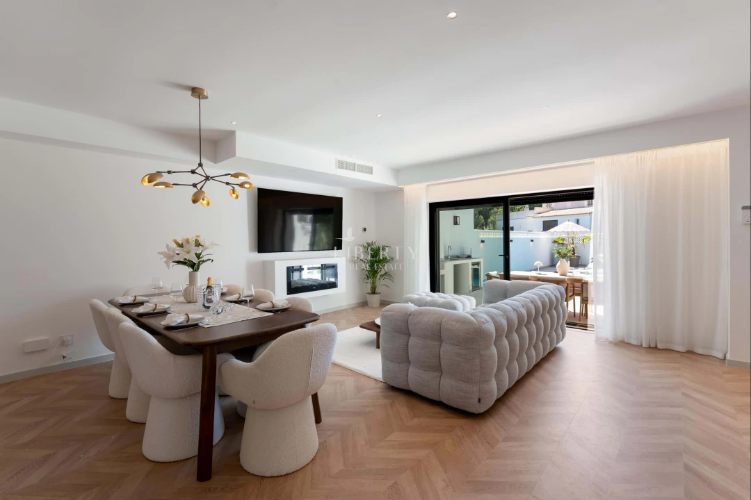 Moradia T4 para Venda em Almancil Foto 5