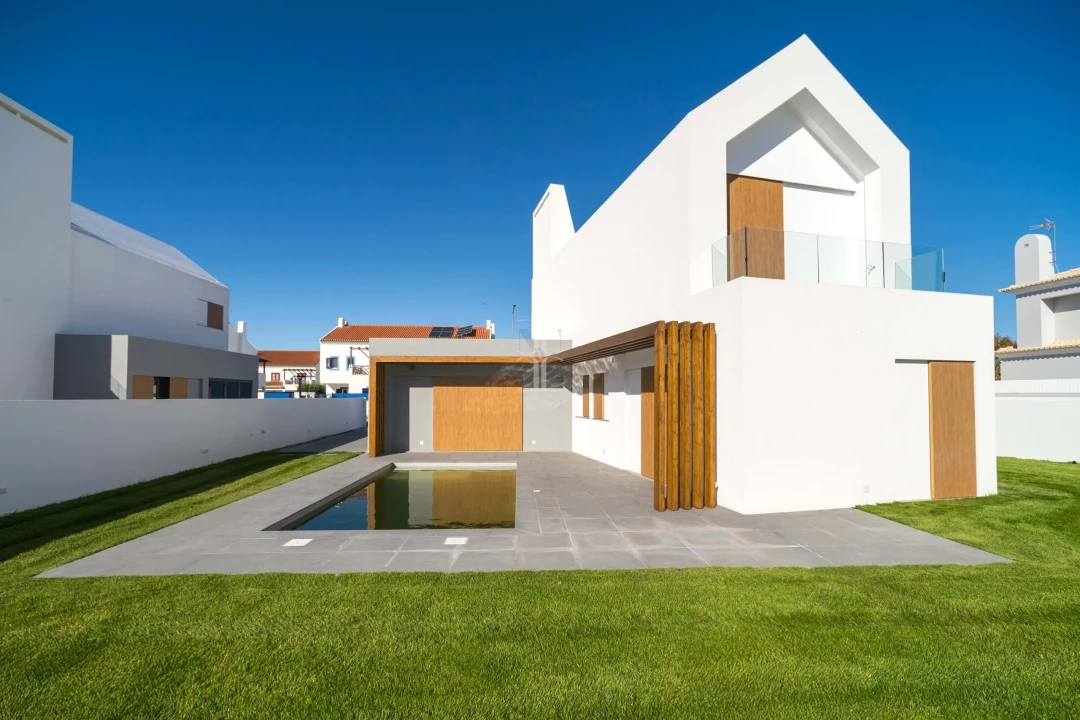 Moradia T3 para Venda em Santo Estêvão Foto 2