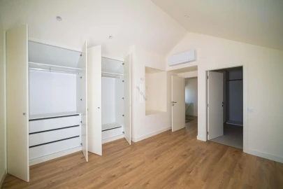 Moradia T3 para Venda em Santo Estêvão