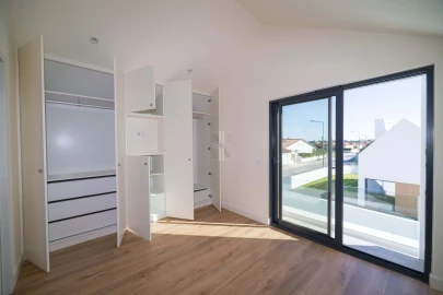 Moradia T3 para Venda em Santo Estêvão