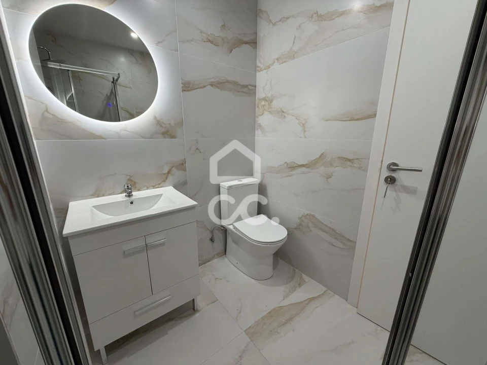 Apartamento T2 para Venda em Odivelas Foto 13