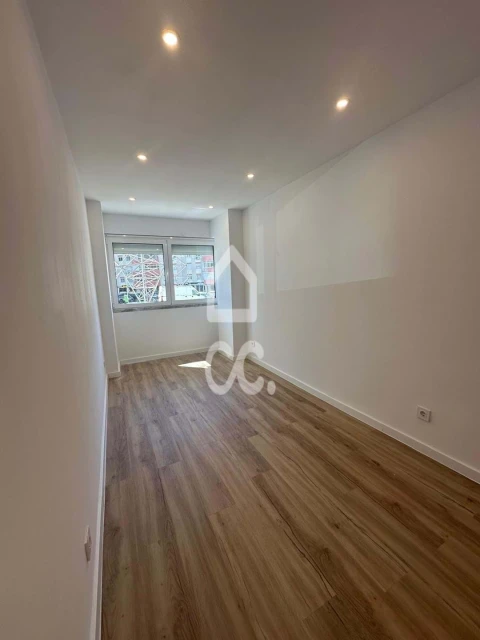 Apartamento T2 para Venda em Odivelas