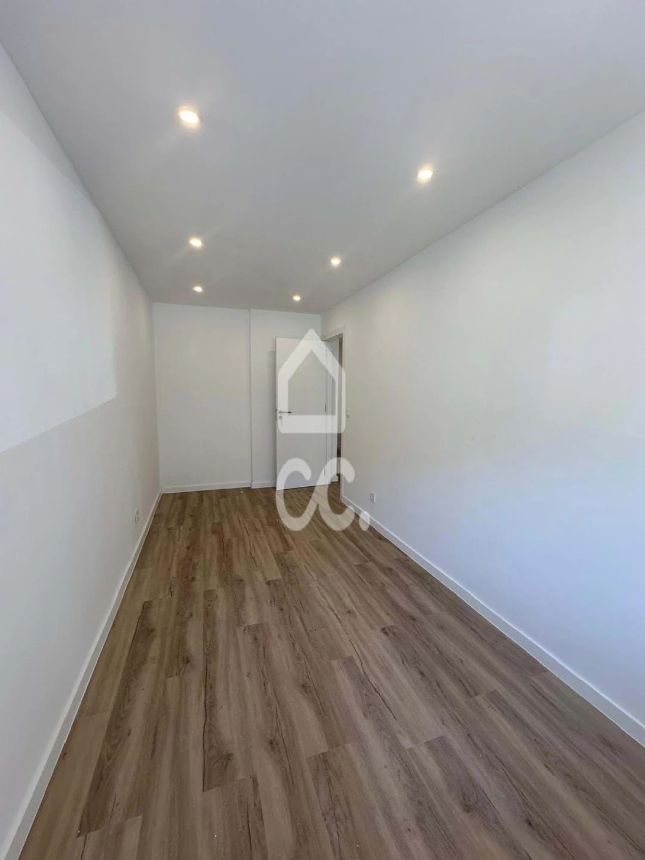 Apartamento T2 para Venda em Odivelas Foto 17