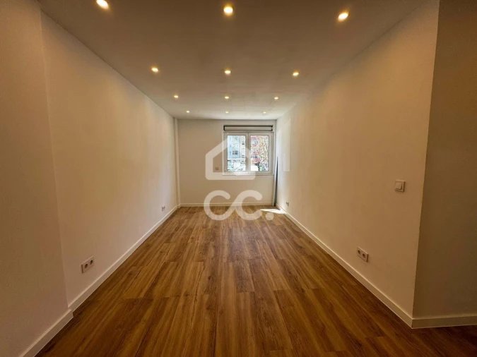 Apartamento T2 para Venda em Odivelas Foto 8