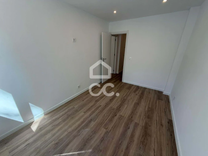 Apartamento T2 para Venda em Odivelas Foto 19