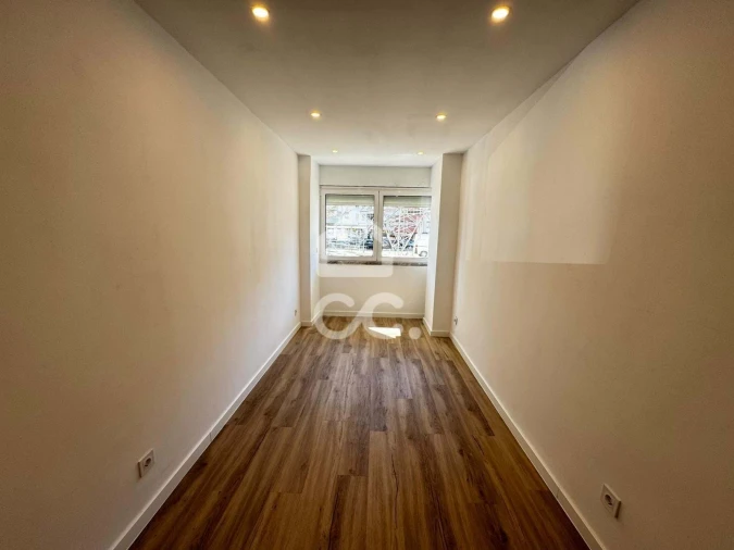 Apartamento T2 para Venda em Odivelas Foto 16