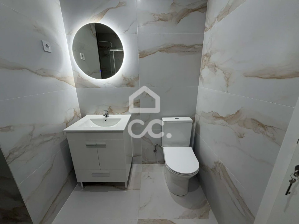 Apartamento T2 para Venda em Odivelas Foto 11