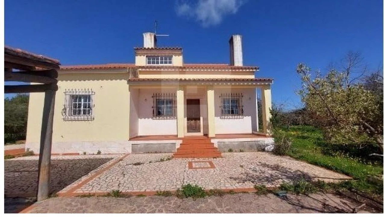 Moradia T4 para Venda em Rio de Moinhos Foto 1