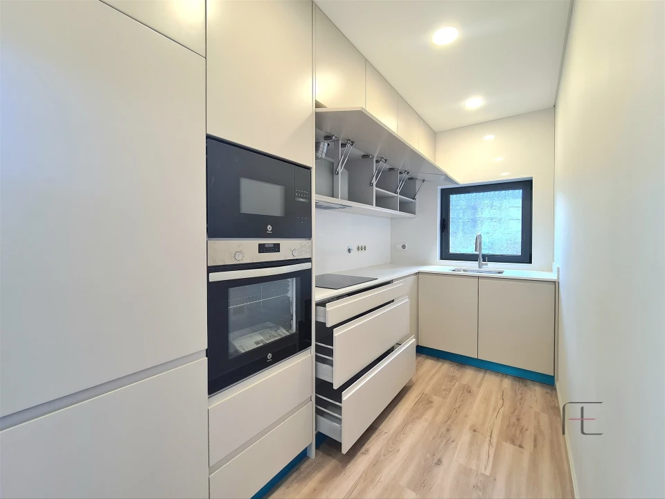 Moradia T3 para Venda em Espinho Foto 7